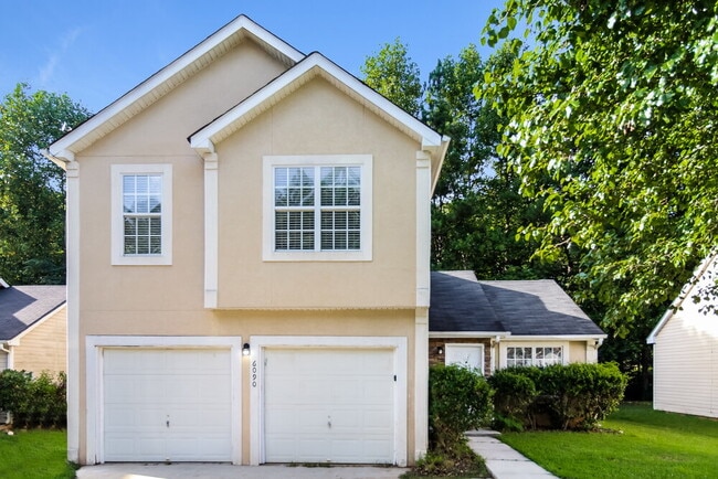 property at 6090 Crooked Creek Dr.