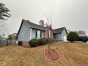 8620 English Saddle Dr in Fayetteville, NC - Building Photo - Building Photo
