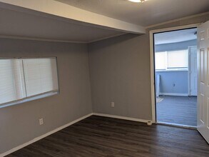 805 NW 91st St in Oklahoma City, OK - Building Photo - Building Photo