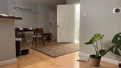 30 Franklin St, Unit 311 in Malden, MA - Foto de edificio - Building Photo