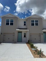 1642 Rock Elm Rd in Davenport, FL - Building Photo