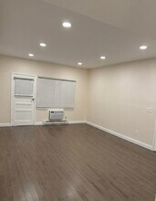 100 Pierson Miller Dr in Pompton Lakes, NJ - Building Photo - Building Photo