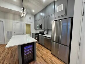 241 PALISADE Ave-Unit -2 in Jersey City, NJ - Foto de edificio - Building Photo