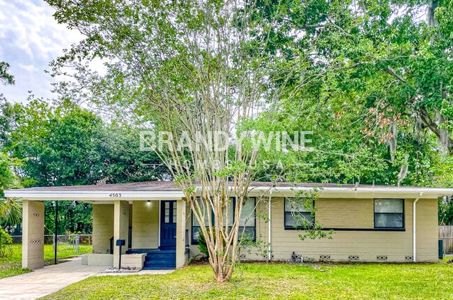 property at 4503 Anvers Blvd