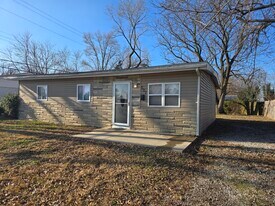 507 Saint Robert Dr in Sauget, IL - Building Photo
