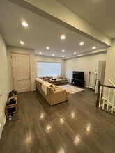 712 N Willard Ct in Chicago, IL - Building Photo - Interior Photo