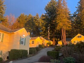 Piccolo Collina Apartments in Portland, OR - Building Photo
