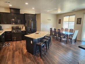 56920 Hidden Gold Ct in Yucca Valley, CA - Building Photo - Building Photo