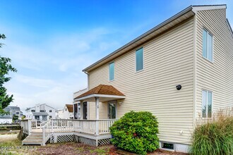 34 Kentucky Dr in Little Egg Harbor Township, NJ - Building Photo - Building Photo