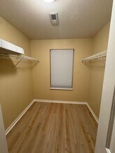 2306 NE 68th St in Kansas City, MO - Building Photo - Building Photo