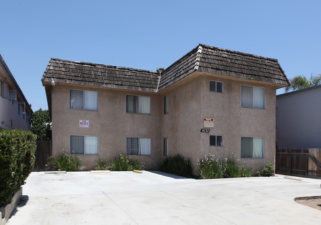 4137 Cherokee Ave in San Diego, CA - Foto de edificio