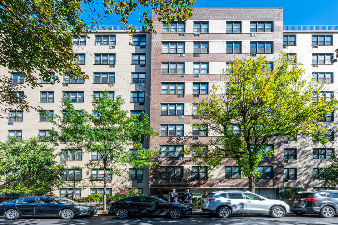 Birchwood House in Jackson Heights, NY - Building Photo