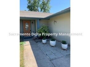 4714 Papaya Dr in Fair Oaks, CA - Building Photo - Building Photo
