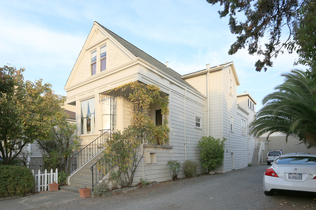 808 A St in San Rafael, CA - Foto de edificio