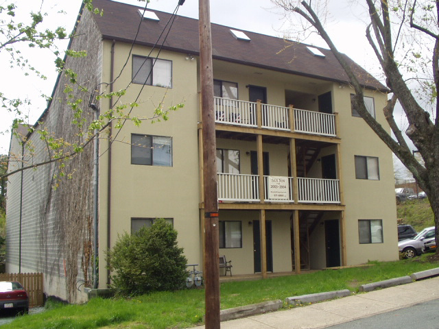 1010 Wertland St in Charlottesville, VA - Building Photo