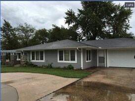 1729 Ohio St in Augusta, KS - Building Photo