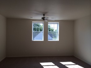 Meadow Park Apartments in Clinton, IN - Building Photo - Interior Photo