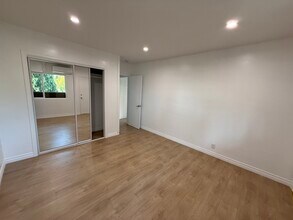 1427 Centinela Ave, Unit 4 in Santa Monica, CA - Foto de edificio - Building Photo