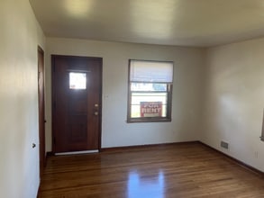 2628 Lindsay Ave in Louisville, KY - Building Photo - Building Photo