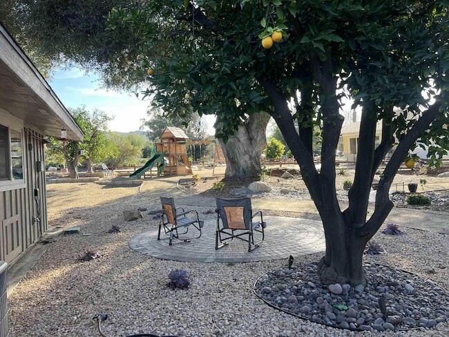 16631 Sundown Dr in Pauma Valley, CA - Foto de edificio - Building Photo