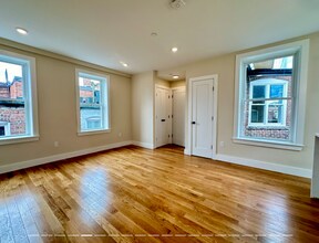 66 N Margin St, Unit 2R in Boston, MA - Building Photo - Building Photo