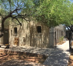 FQ Story Apartments in Phoenix, AZ - Building Photo - Building Photo