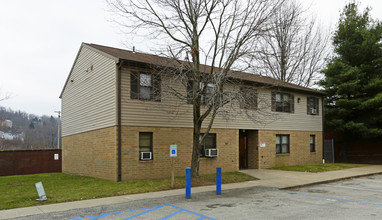 Penn Park Apartments in Turtle Creek, PA - Building Photo - Building Photo