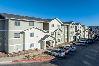 Rapid Creek Apartments in Rapid City, SD - Building Photo - Building Photo