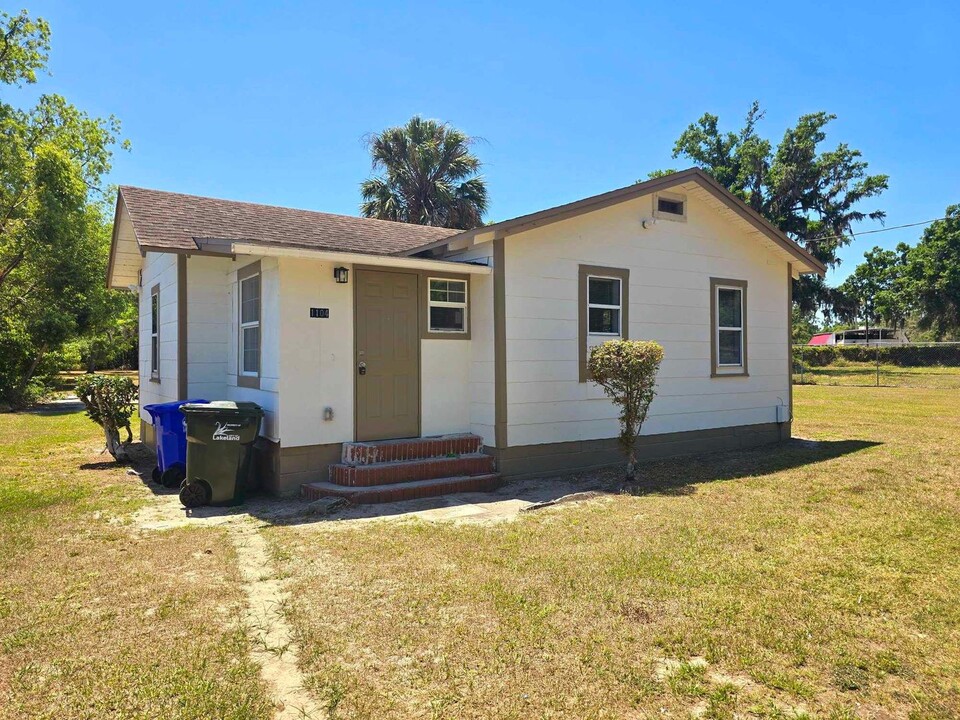 1104 W 8th St in Lakeland, FL - Foto de edificio
