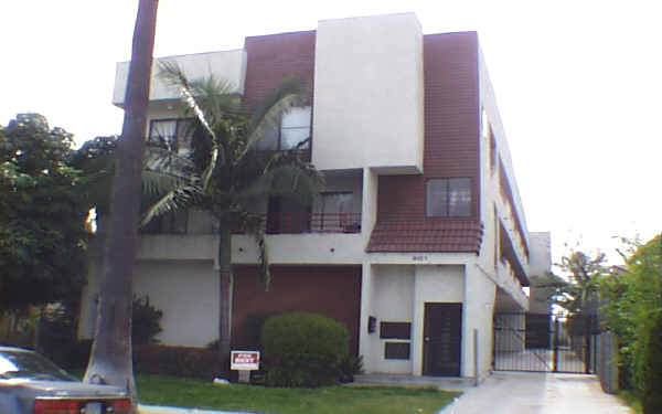 Gardena Apartments in Glendale, CA - Foto de edificio - Building Photo