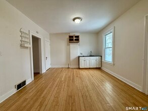 74 High St in Ansonia, CT - Building Photo - Building Photo