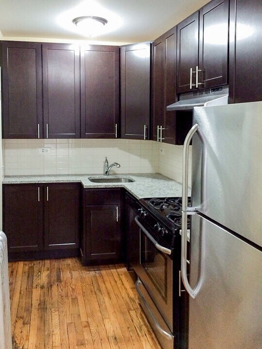 534 W Cornelia Ave, Unit 120 in Chicago, IL - Building Photo