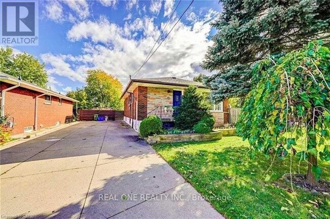 99 Warren Ave