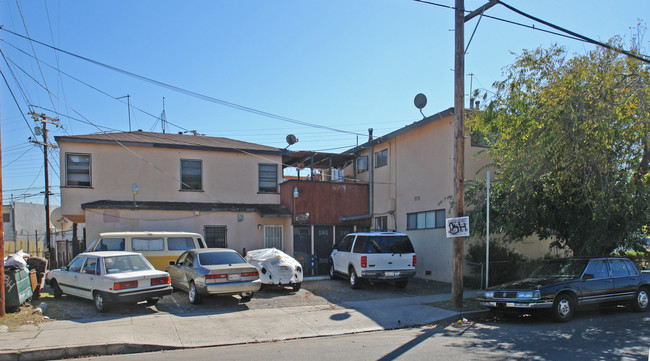 8715-8717 Cattaraugus Ave in Los Angeles, CA - Foto de edificio - Building Photo