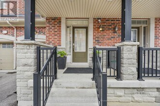 41 Mazarine Ln in Richmond Hill, ON - Building Photo - Building Photo