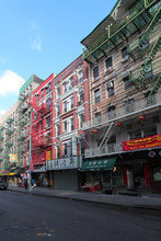 66 Bayard St in New York, NY - Building Photo - Building Photo