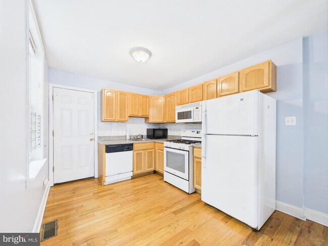 1735 French St in Philadelphia, PA - Building Photo - Building Photo