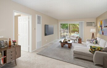 Haver Hill in Fullerton, CA - Foto de edificio - Building Photo