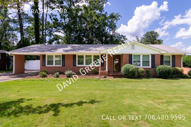 property at 3003 Stratford Dr