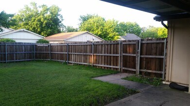 2501 Majestic Dr in Plano, TX - Building Photo - Building Photo