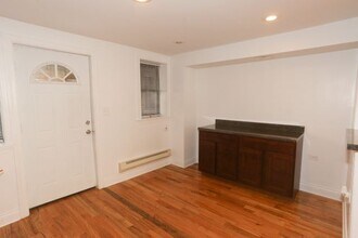 1120 W Oakdale in Chicago, IL - Building Photo - Building Photo