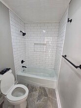 12233 Park Lawn Ave in Baton Rouge, LA - Building Photo - Building Photo