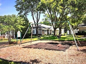 1451 Cove Dr in Prospect Heights, IL - Building Photo - Building Photo