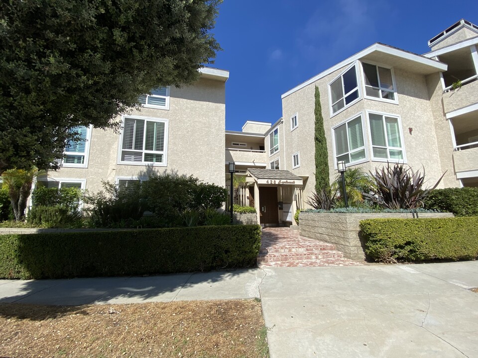 428 Esplanade in Redondo Beach, CA - Building Photo