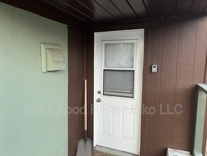 756 1/2 Maple St in Elko, NV - Building Photo - Building Photo