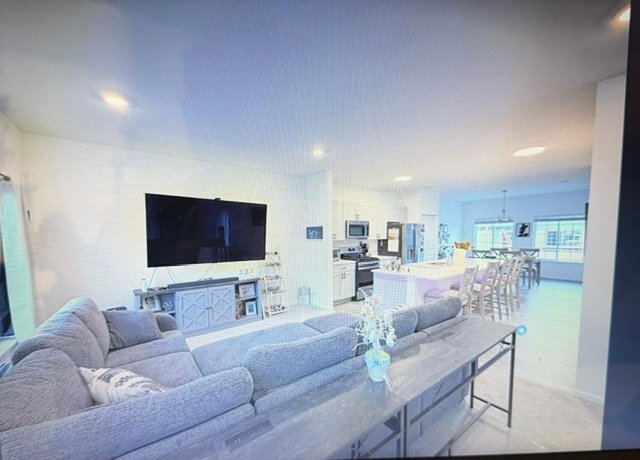 235 Regency Ct in Wauconda, IL - Building Photo - Building Photo