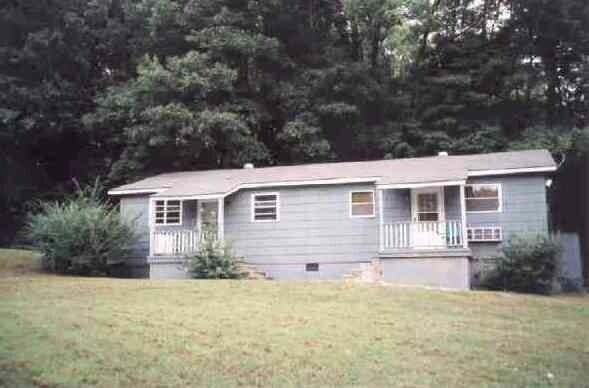 2923 White Oak Ln in Knoxville, TN - Building Photo