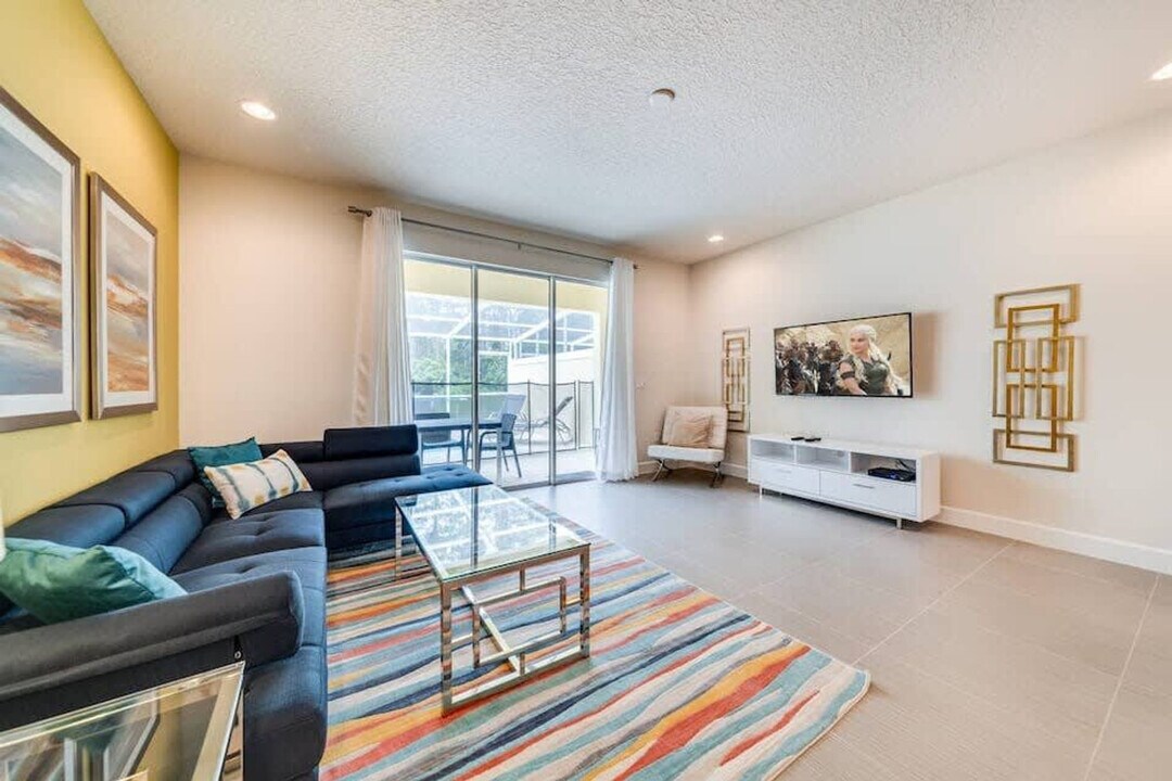 1512 Retreat Cir in Clermont, FL - Foto de edificio