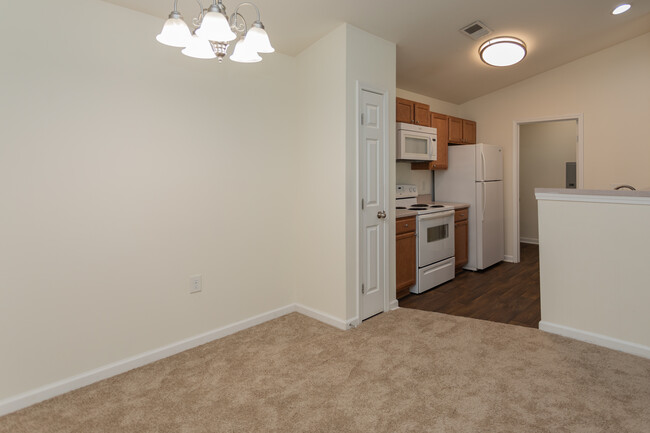 Juliet Place Apartment Homes in Greensboro, NC - Building Photo - Interior Photo