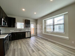 520 Fieldwood Dr in Mustang Ridge, TX - Building Photo - Building Photo